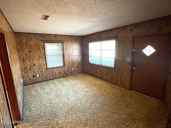 2nd image of 2437 Park Ave