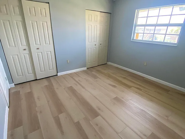 207 Bristol Ln #207 — Photo 12