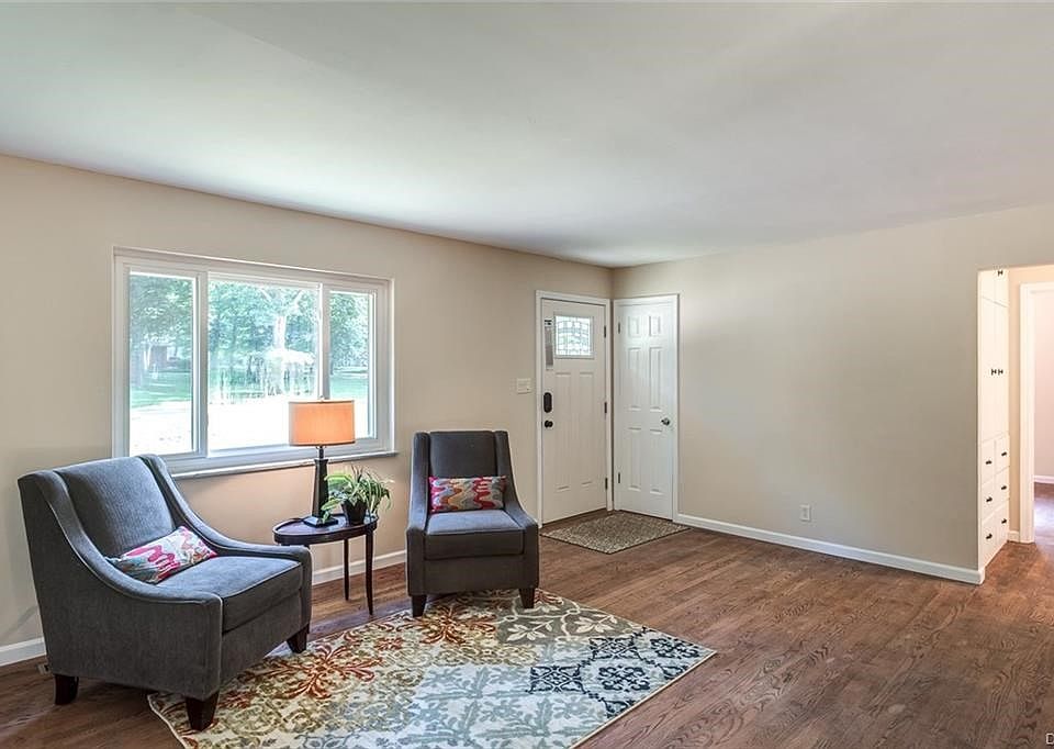 1st image of 2655 Bahns Dr