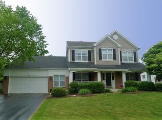 1126 Vista Dr, Gurnee, IL 60031