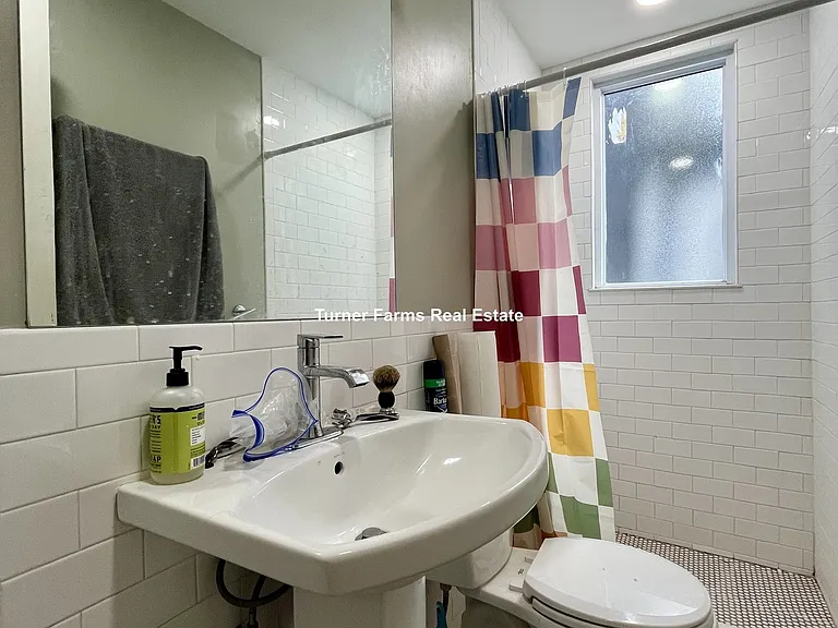23 Evergreen St #2L — Photo 22