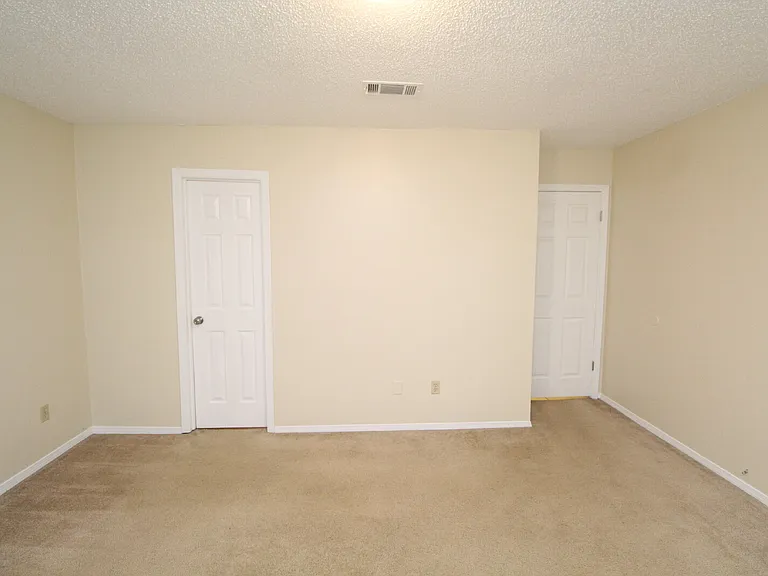7859 Bay Meadows Dr — Photo 13