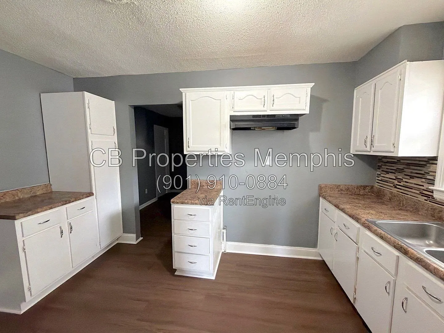 3 bed, 2.0 bath, 1049 sqft, $1,175 — Photo 2