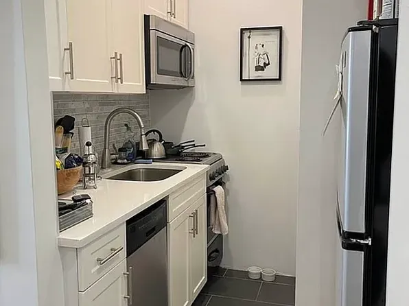 205 West 88th Street image 1 of 5