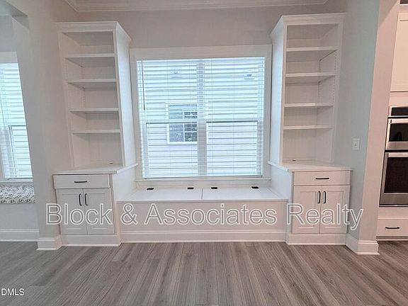 5th image of 1028 Bravura Dr