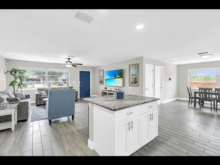 1731 Coral Point Dr — Photo 5
