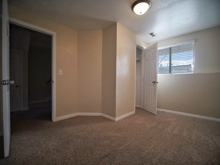 3292 S 4400 W — Photo 28