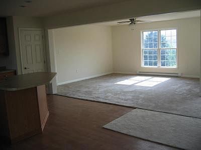 4th image of 23 Roseland Drive Bethany Gdns