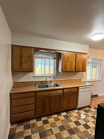 3 bed, 1560 sqft, $2,000 — Photo 4
