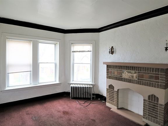 2nd image of 10642 S Avenue C APT 2F