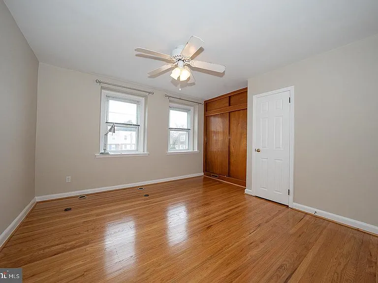 130 Ivy Ct — Photo 34