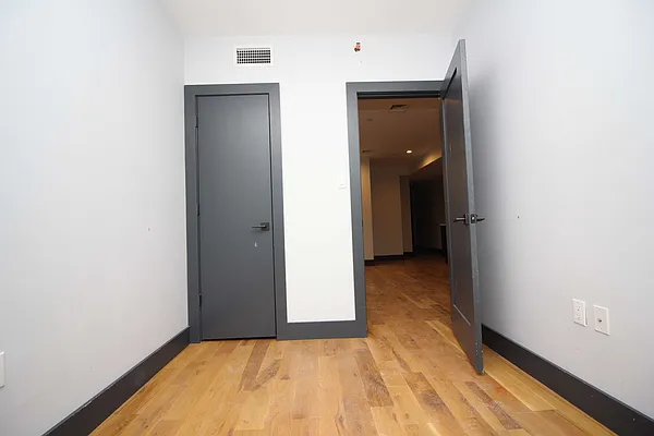 Rented by Nooklyn NYC LLC | media 43