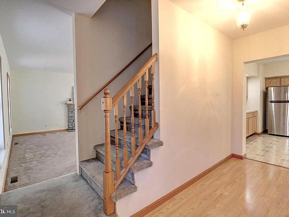 5th image of 745 Fire Trail Rd