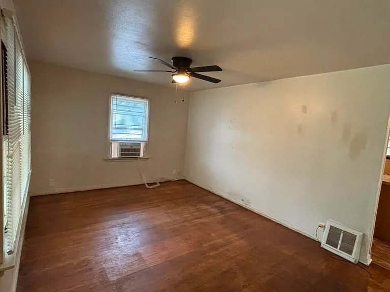 10038 McCartney Ln — Photo 3