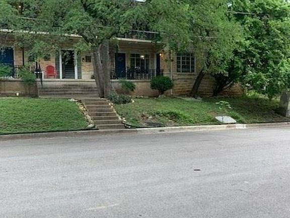 3rd image of 3309 Grooms St APT 204