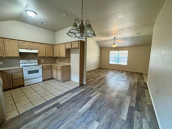 5th image of 862 Beaumont Sq