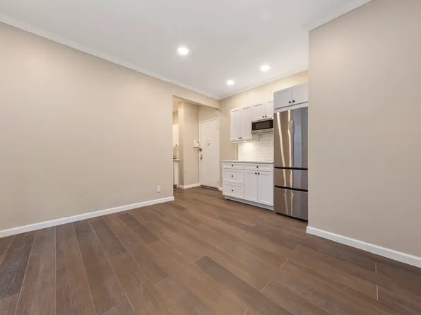 4 West 101st Street image 3 of 8