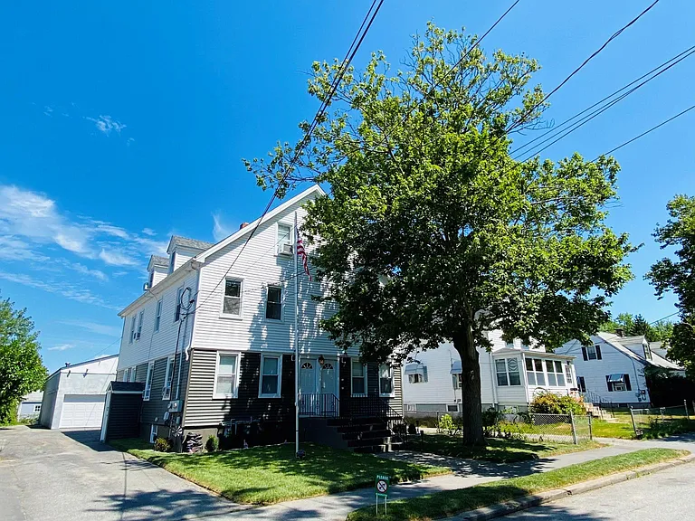 61 Charles St #2 — Photo 33