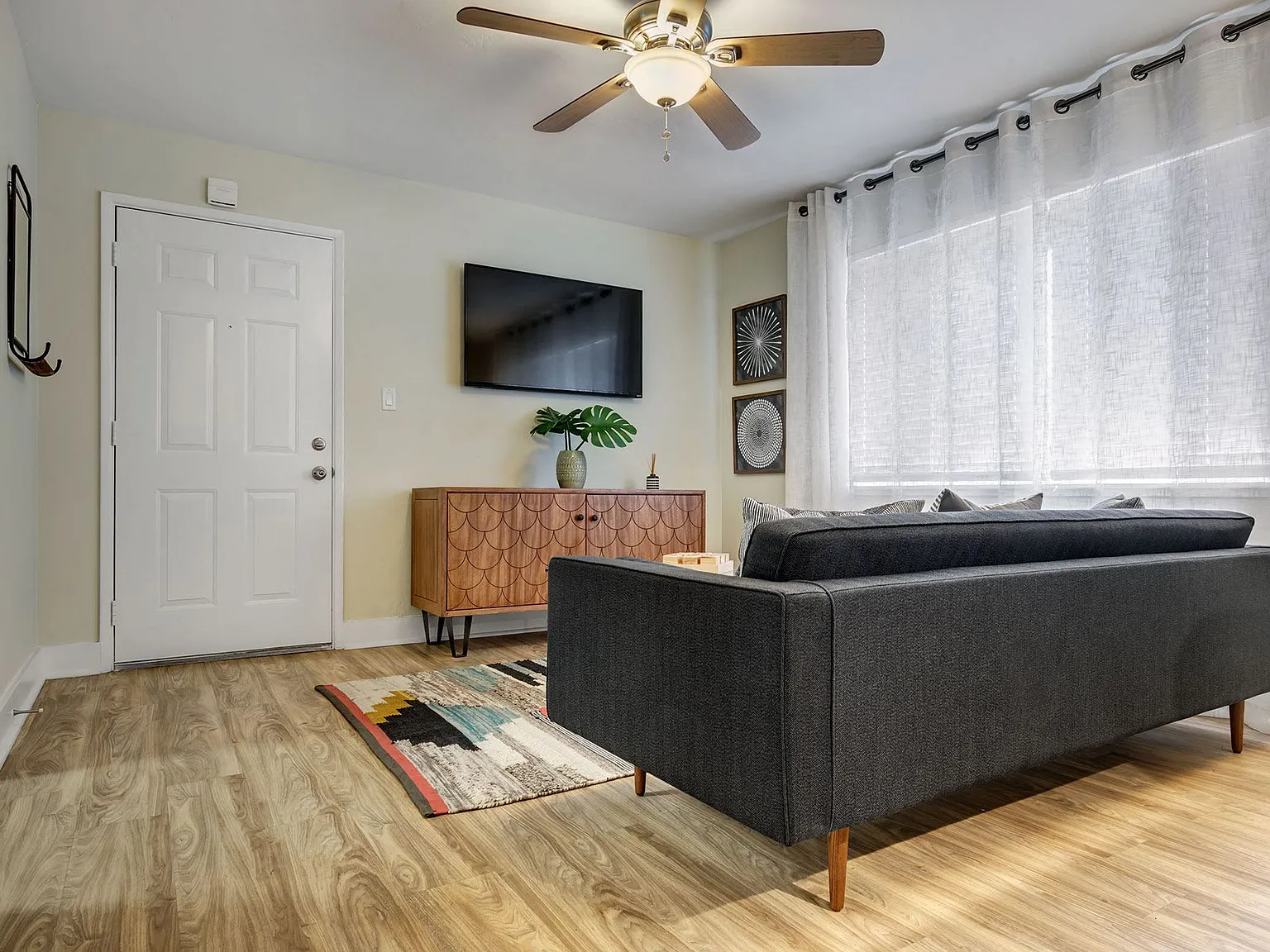 Lantana Hills Apartment Homes — Photo 1