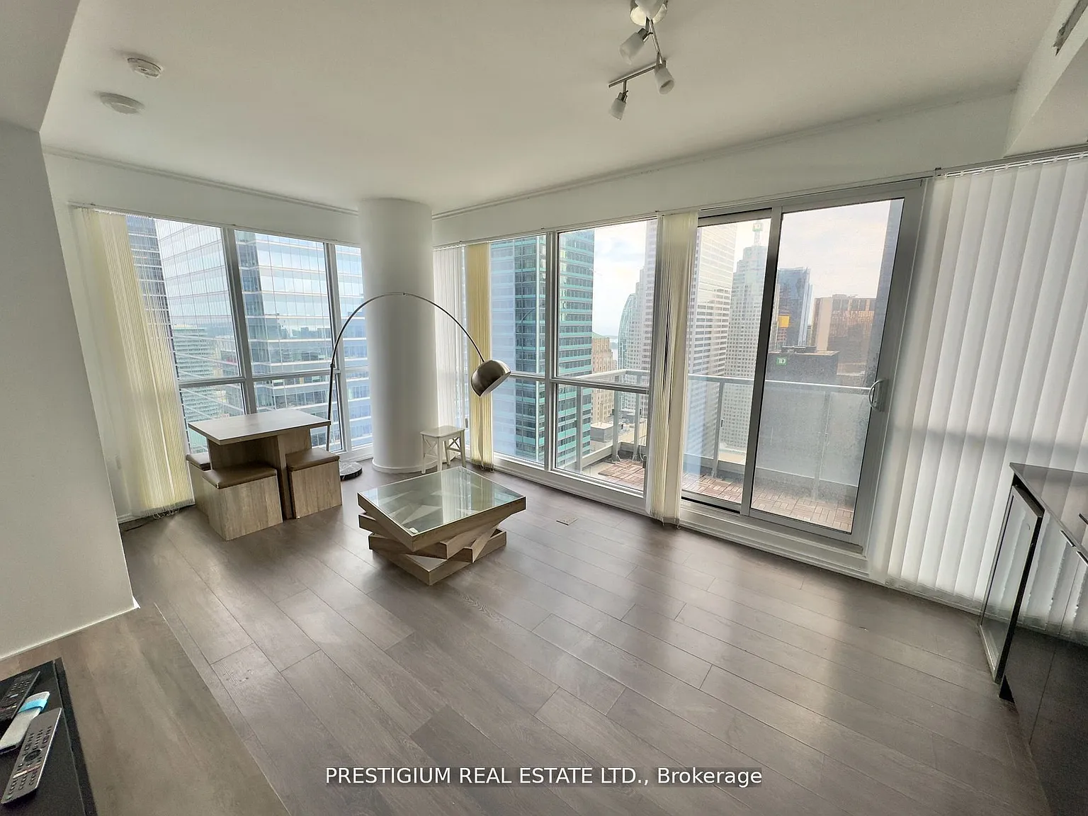 3 bed, $3,200 — Photo 2