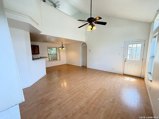 3 bed, 2.5 bath, 1442 sqft, $1,595 — Photo 2