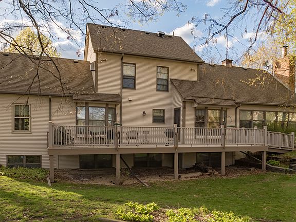 2nd image of 4156 Parkridge Dr
