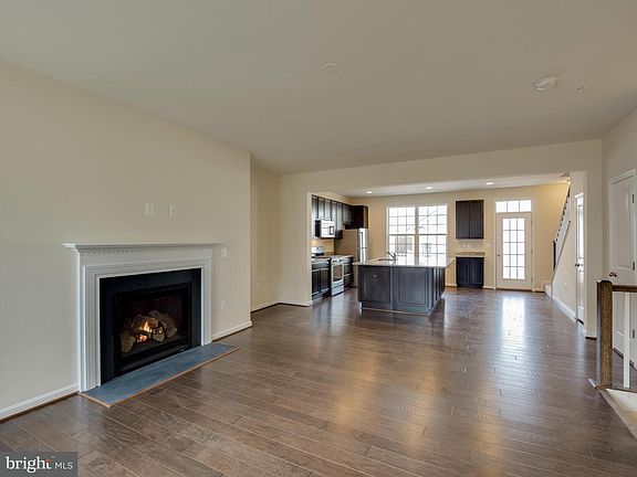 4th image of 58 Derby Dr