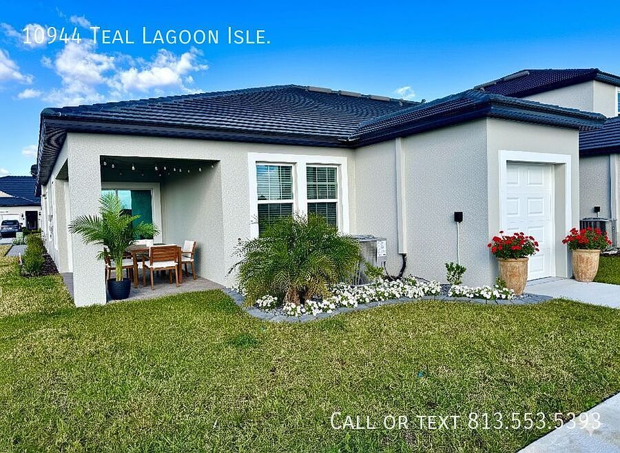 1st image of 10944 Teal Lagoon Isle