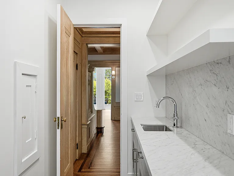 2998 Pacific Ave — Photo 26
