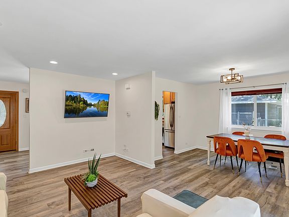 5th image of 908 S 11th Ave
