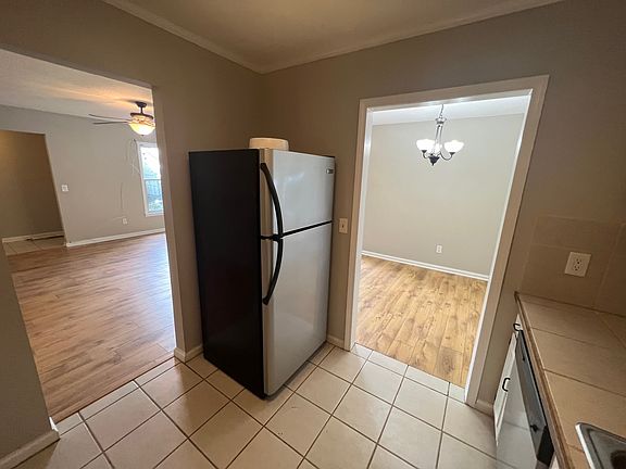 5th image of 12 Sagebrush Apts