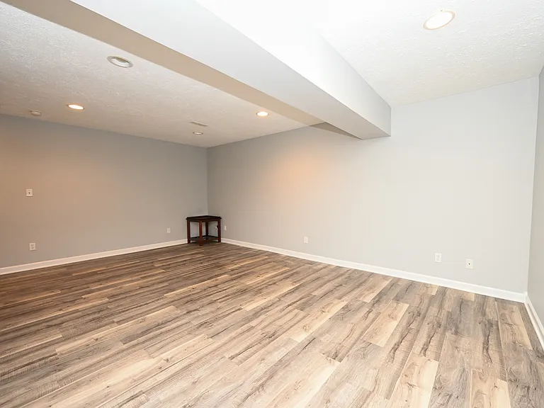 655 Almas Ct — Photo 28