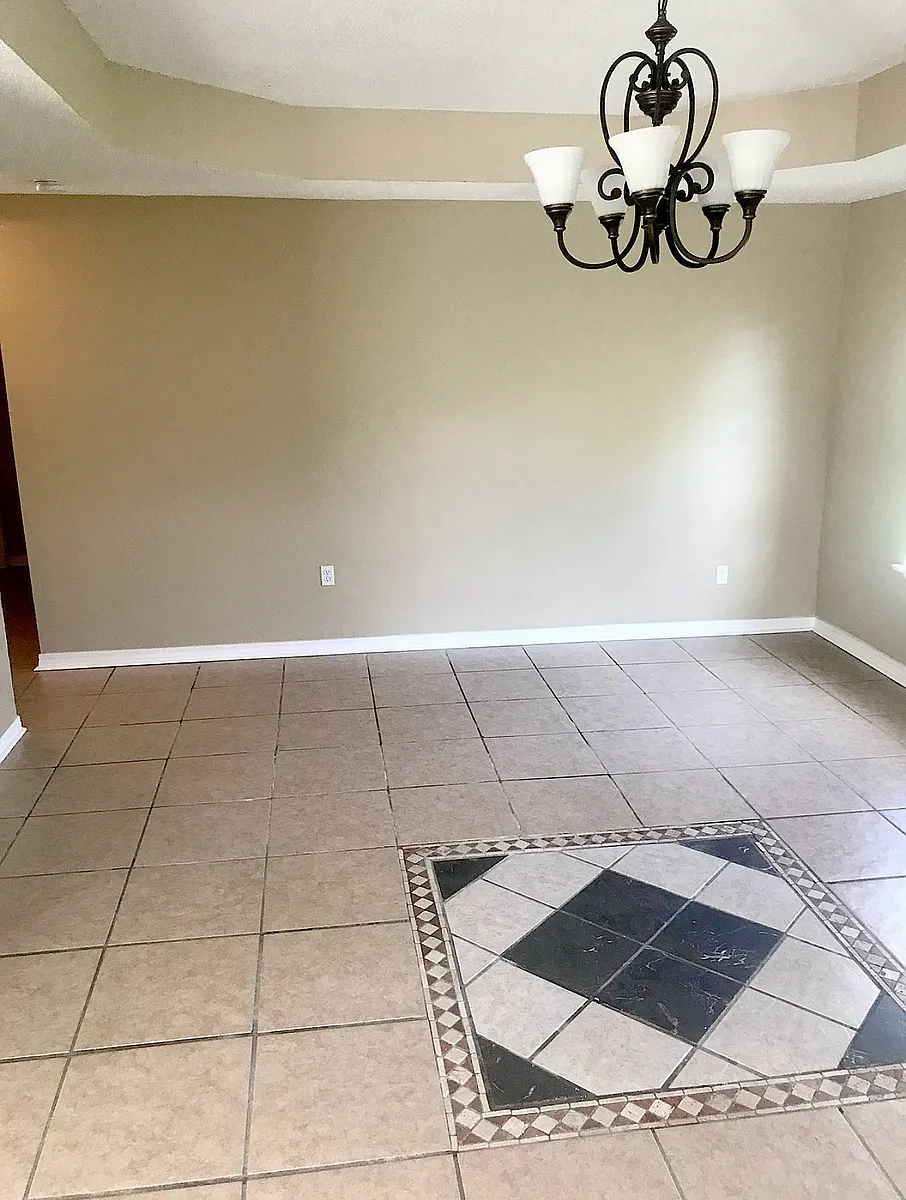 Building Photo - 7035 Tullis Dr