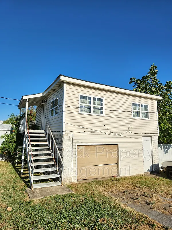 1 bed, 1.0 bath, $750 — Photo 1