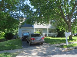 46 Beech St, Beech Island, NY 11722