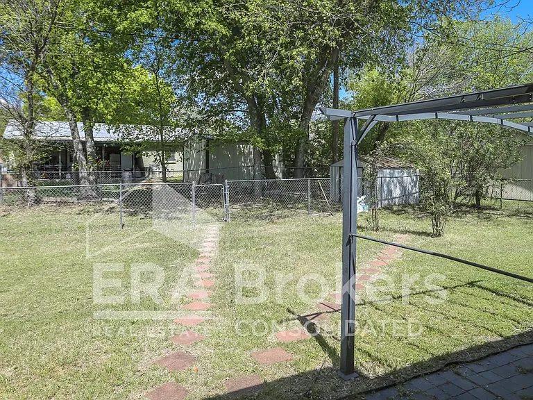 1401 Illinois Ave — Photo 20