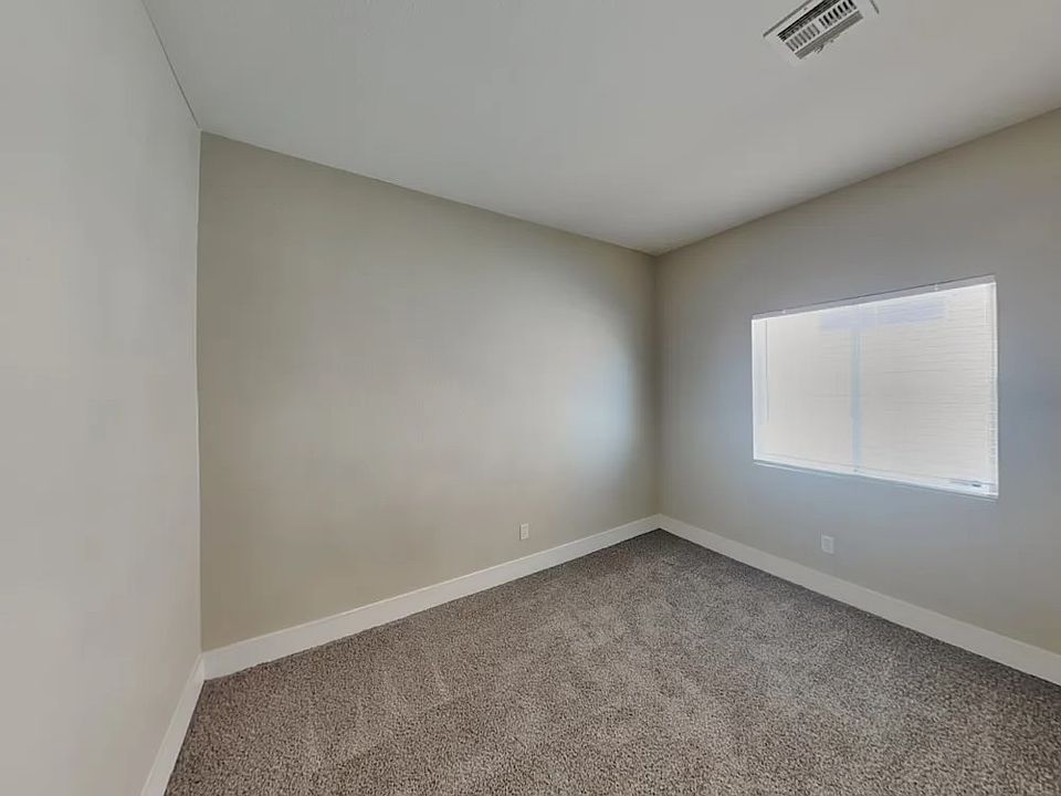 1st image of 3044 Debbie Dr #109-2006