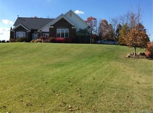 8510 Glen Haven Dr, Howell, MI