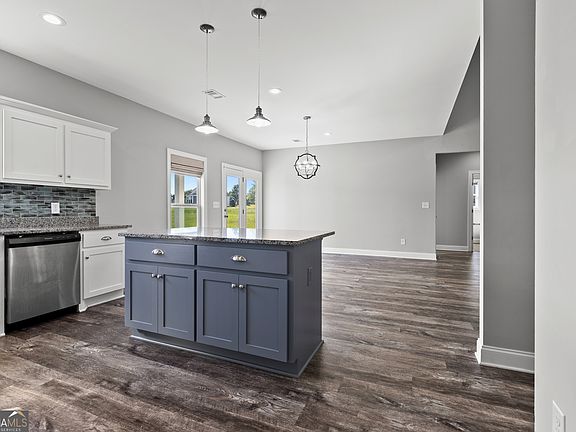 3rd image of 1641 County Road 548