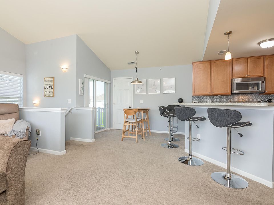 602 Fieldstone Cir E 7, Chelsea, MI 48118 Zillow