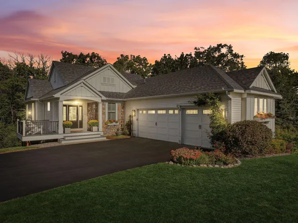 2711 Selena Cir, White Bear Township, MN 55110