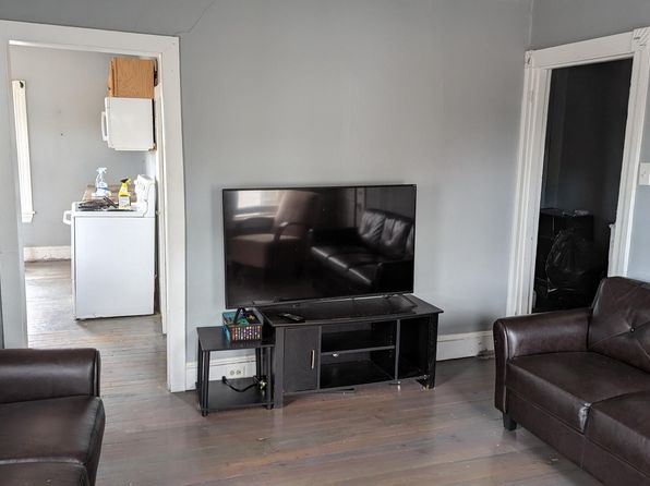 10 Chestnut St APT B