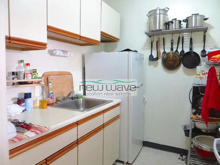 51 Queensberry St #12 — Photo 5