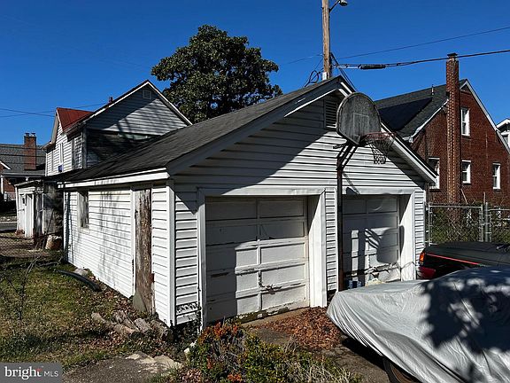 5th image of 54 Riggs Rd NE