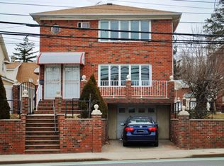 1353 Clove Rd, Staten Island, NY 10301