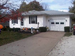 212 E Spring St, Camp Point, IL 62320