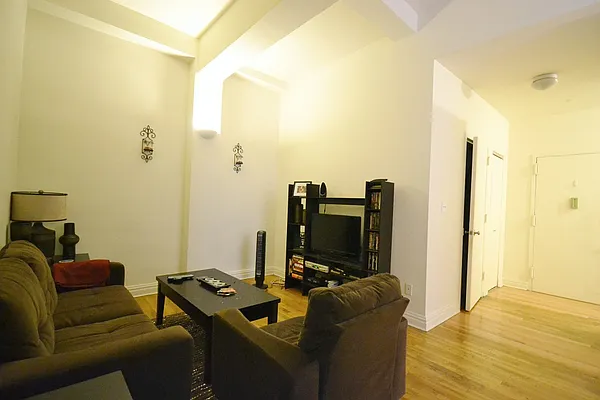 Rented by Bold New York | media 20