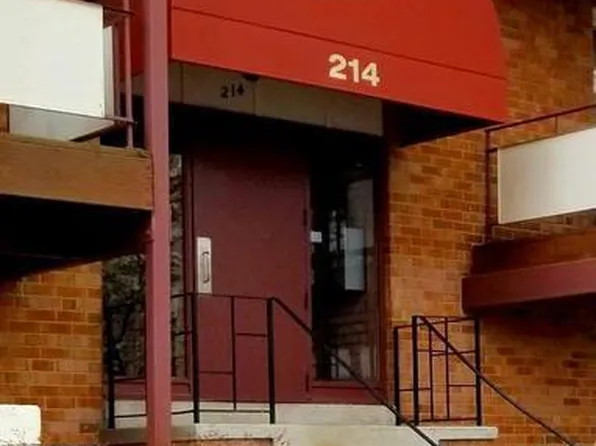 214 Locust St SE APT 118, Vienna, VA 22180