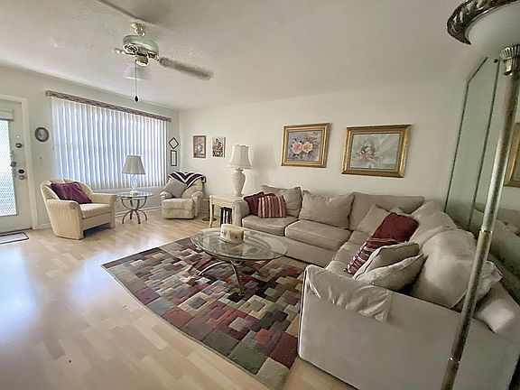 5th image of 140 Richmond E