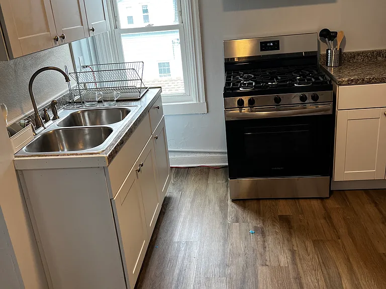 401 Waterman Ave #2 — Photo 5